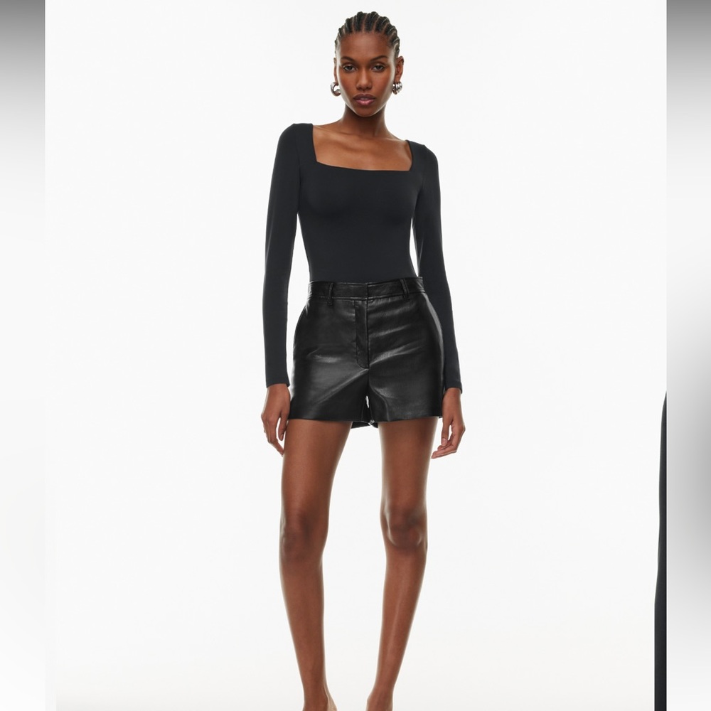 Aritzia Contour Squareneck Longsleeve Bodysuit